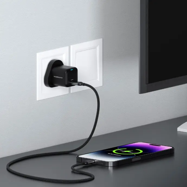 POWEROLOGY PWCUQC016-L Ultra-Compact GaN Charger With USB-C To Lightning Cable 1.2m/4ft