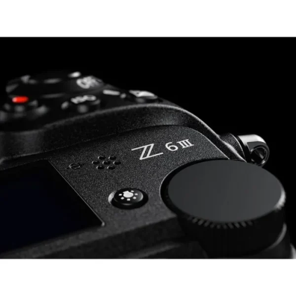 Nikon Z6III Mirrorless Camera Wildlife Kit