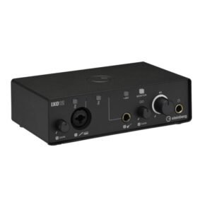 Steinberg IXO12 USB-C Audio Interface Podcast Pack (Black) Complete Recording Bundle for Podcasts & Streaming